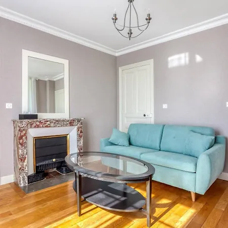 Le Clos Des Pervenches Bed & Breakfast 5*
