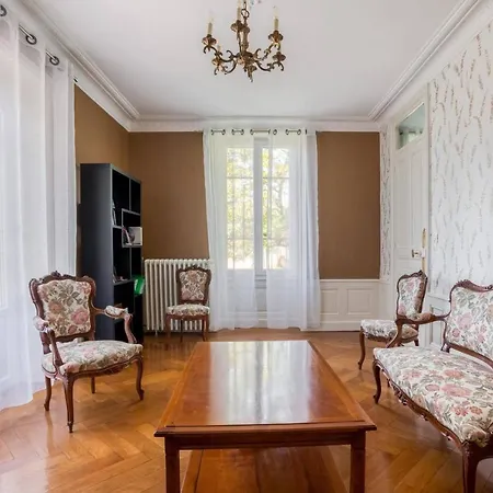 Le Clos Des Pervenches Bed & Breakfast 5*
