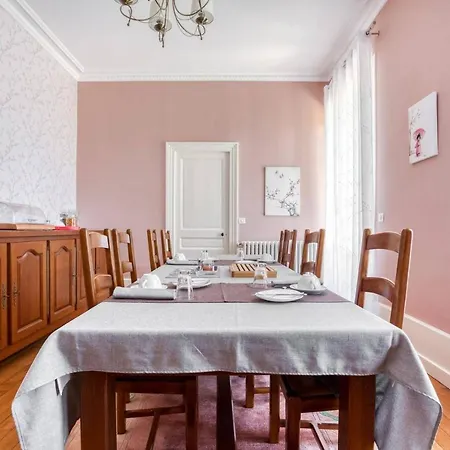 Le Clos Des Pervenches Bed & Breakfast 5*